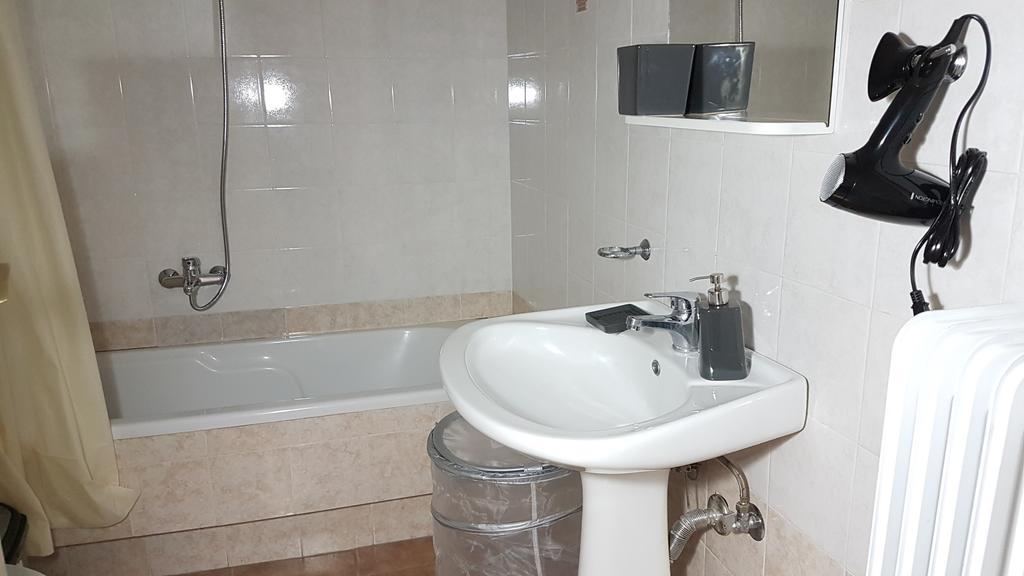 Errathens Wheat Apartment - Athens Center, 3 Bd, 1 Bath Esterno foto